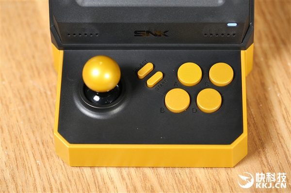 SNK NEOGEO mini游戏机开箱图赏:内置40款经典游戏