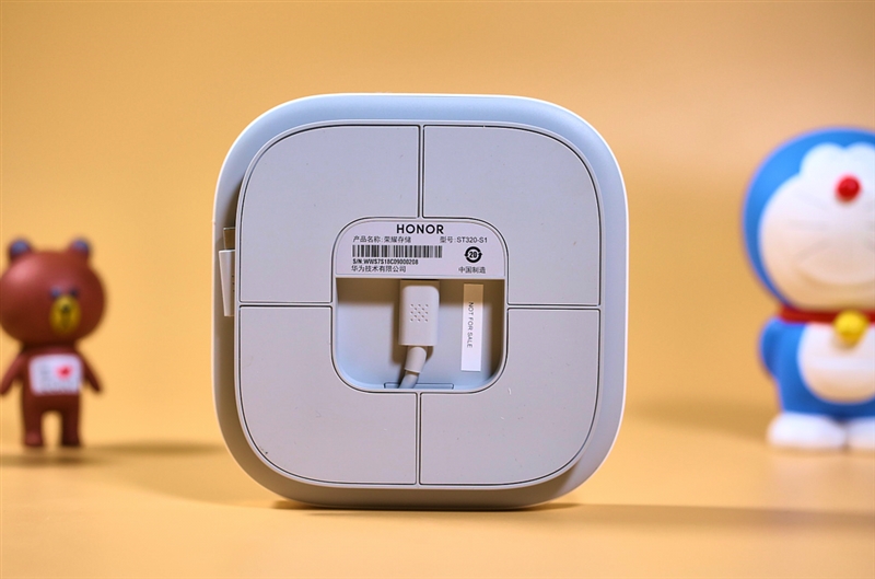 免APP、即插即备份 荣耀存储让备份像充电一样简单便捷