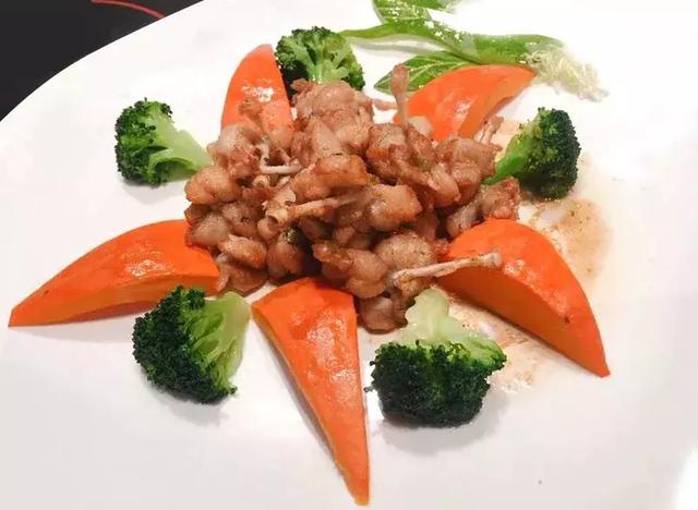 牛蛙居然是国宴菜?听听无锡老吃货的牛蛙情结|一怪食志