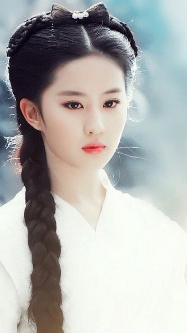 梳麻花辫的女星,郑爽比赵丽颖刘亦菲还美!