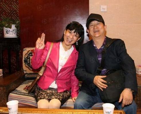 谢娜家庭背景被扒,父母不容小嘘,难怪张杰就认准谢娜当老婆!