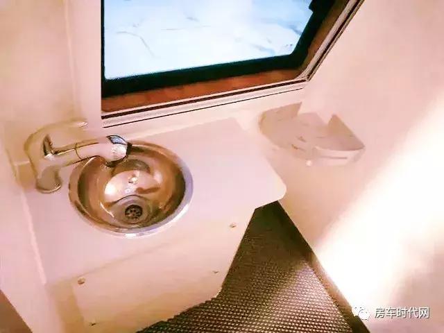 国内这样的大面包房车,能不能多来几打