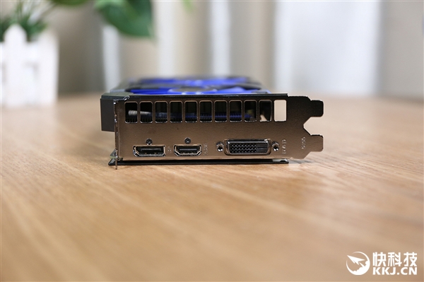 影驰GTX 1660 Ti大将显卡拆解图赏：蓝色风扇夺目
