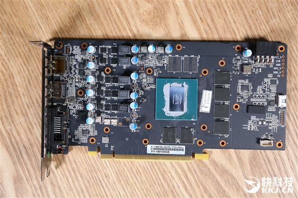 影驰GTX 1660 Ti骁将拆解图赏