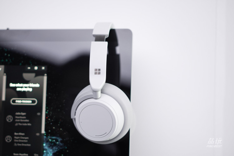 戴上微软 Surface Headphones，于无声处的优雅