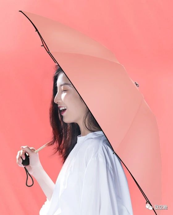 纳米科技面料雨伞，滴水不粘，收伞即可放入包内！防99%紫外线｜钛空舱