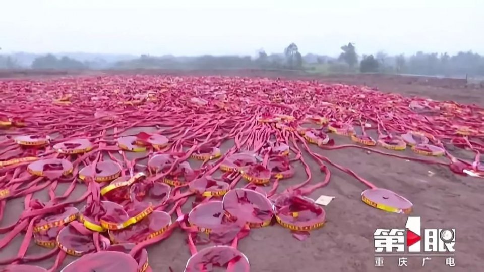 璧山销毁非法烟花爆竹80余万件,价值100多万!