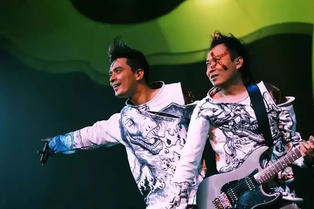 70、80后,一定要听的100首歌找全了,快收藏!