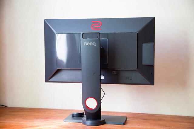 240Hz刷新率有多爽?你试了卓威XL2546电竞显示器就知道了