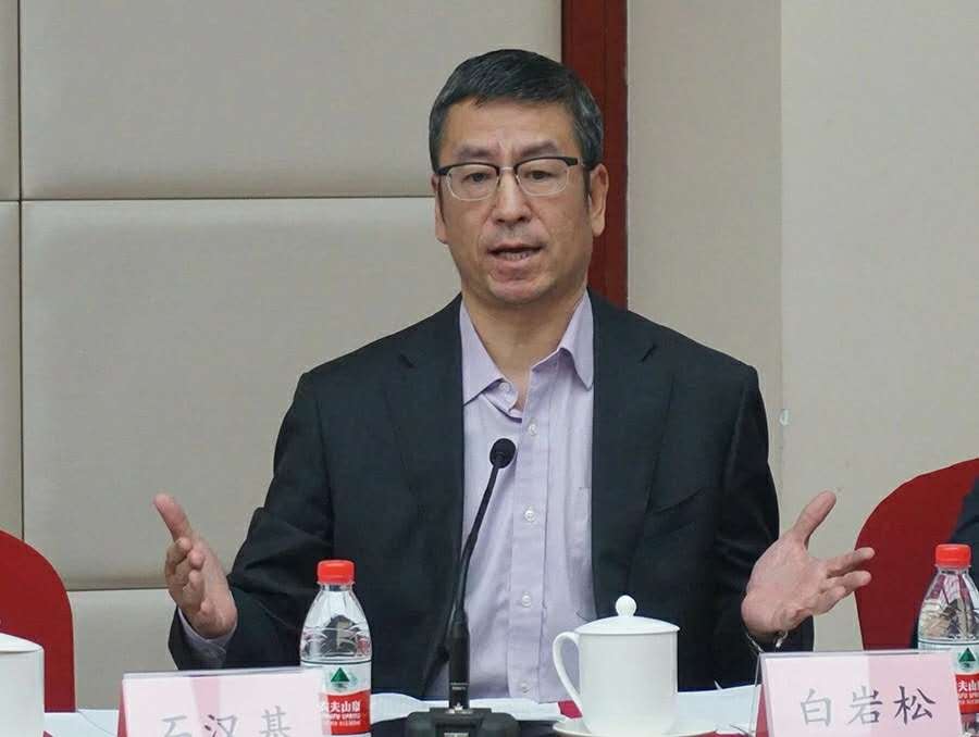 白岩松：手机的投其所好是毁人的最好方式之一