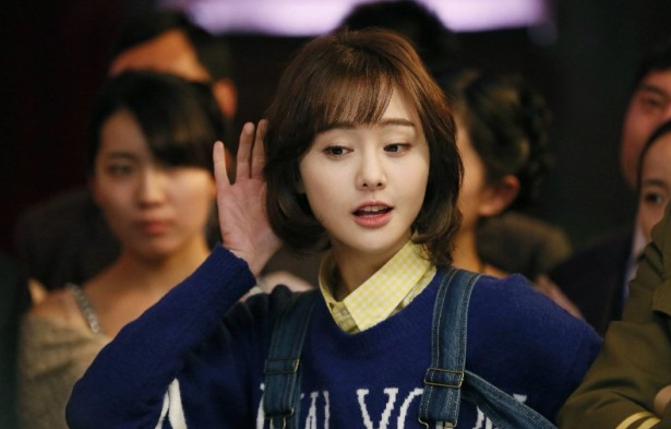 酒店深夜偶遇郑爽、爽妈和男友?郑爽一个眼神