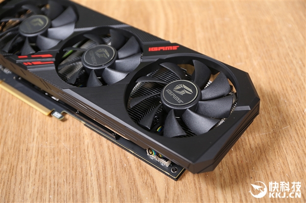 七彩虹iGame GTX 1660 Ultra 6G显卡拆解图赏