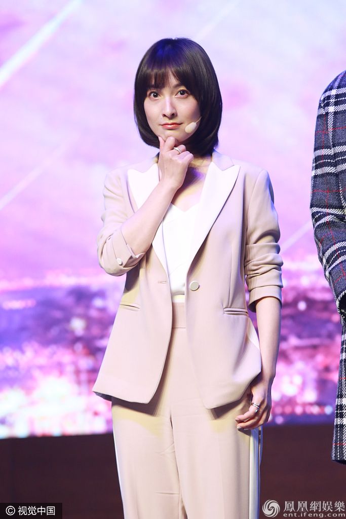 吴昕谦虚回应演技提升只打60分 扭胯比V贡献超萌表情包