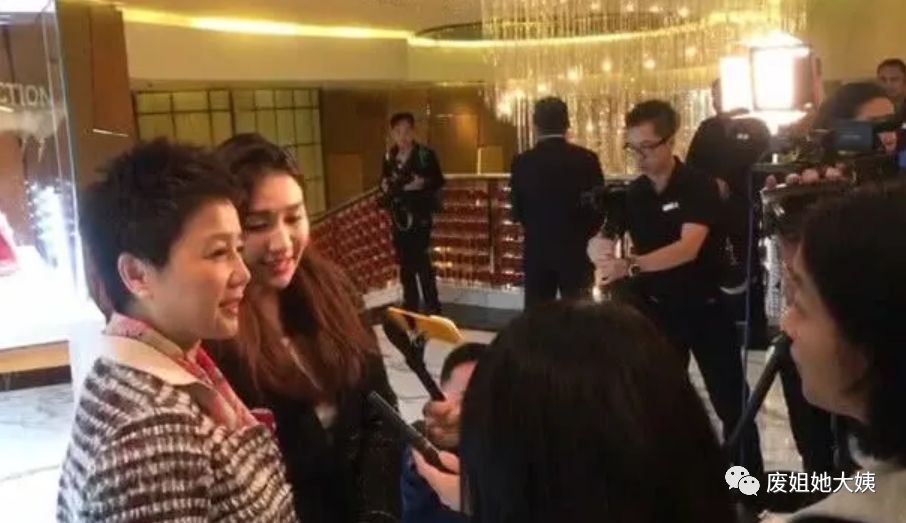 私荐||赌王千金怀孕，父母眼里不争气的女儿怎么活？