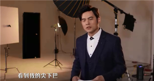 网友偶遇周杰伦瘦到认不出，帅回20年前
