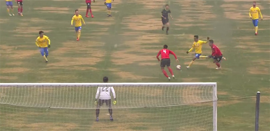 多图流:风雪天气造成菜地?中甲辽足主场情况堪