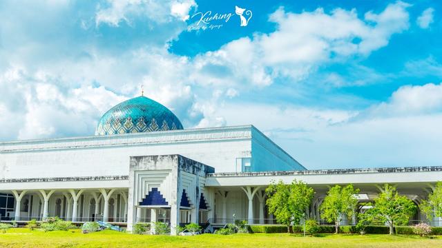 最有名的华人寺庙遇上最粉色的清真寺庙 只有这个城市能看到