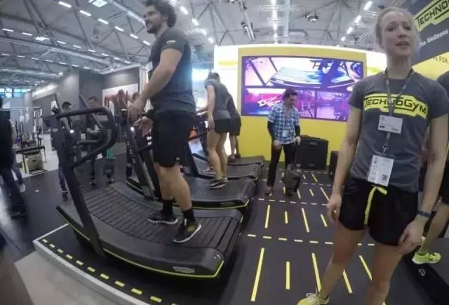 说到这里,一定要说到认证医疗器材的powerplate