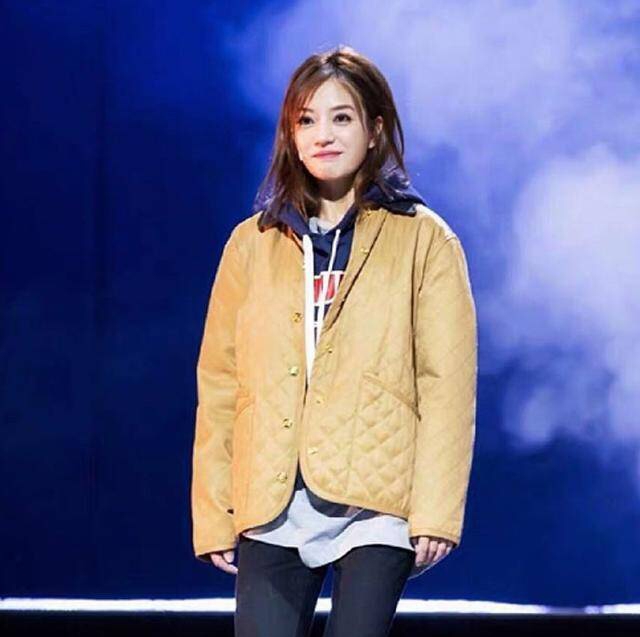 苏大强撞衫朴灿烈，网友：潮流boy！这次站苏大强！