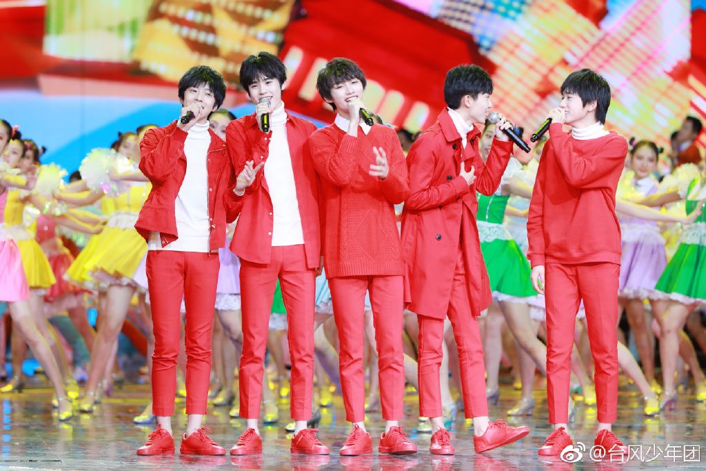 后TFBOYS时代，未成年偶像在政策和选秀的夹击中求生 | 专访时代峰峻