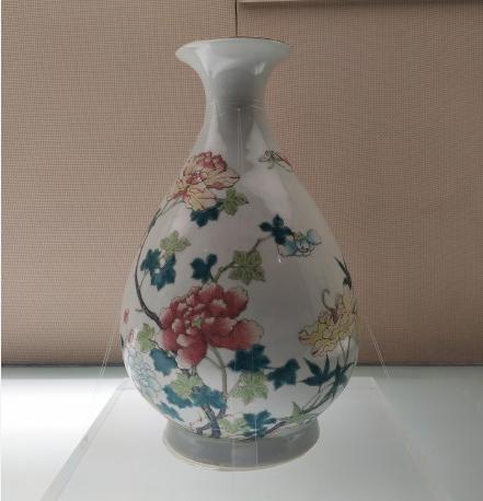 粉彩瓷器鉴赏 考“眼力”区分粉彩和珐琅彩!