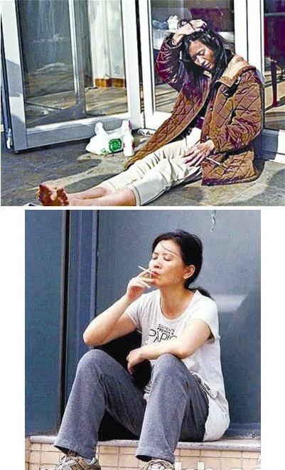 蓝洁瑛生前跟路人合照,眼睛弯弯笑容灿烂,衬得刘嘉玲脸好大好村