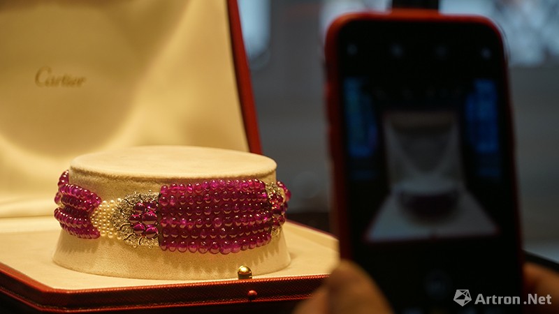 卡塔尔皇室珠宝珍藏 “大君与莫卧儿”预展亮相上海佳士得