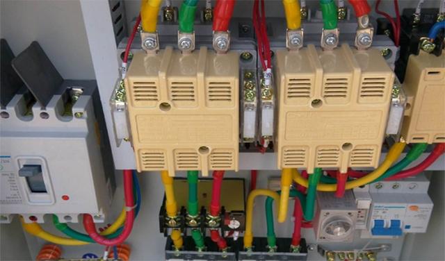 视界网|软启动柜与降压启动柜的区别