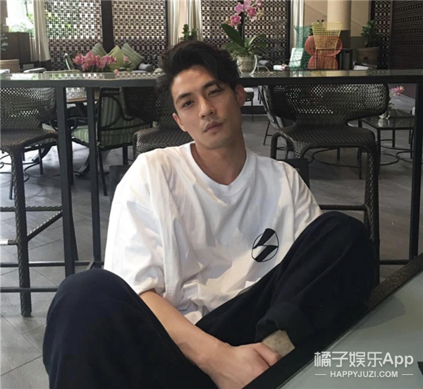 圈子真是小，这位归国女爱豆竟和他在一起了？