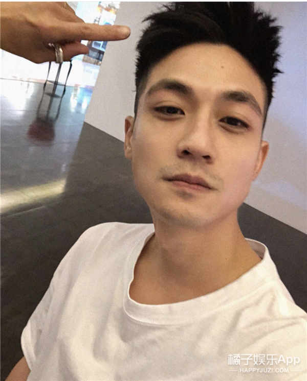 圈子真是小，这位归国女爱豆竟和他在一起了？