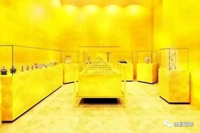 中国惊现一座价值105亿黄金豪宅,连马桶都是黄金打造__凤凰网