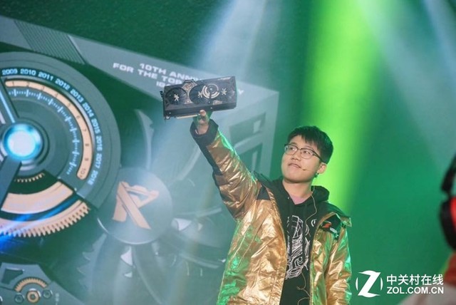 经典与科技碰撞之美!CGU 2018九段卡皇耀世登场