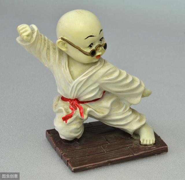 武术谚语60条:手法、眼法、步法、精神、气息、劲力、功夫