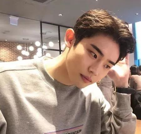 男生夏天适合什么发型 男士干净利落清爽短发2019