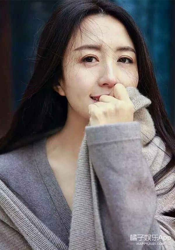 还记得《十八岁的天空》里美术老师魏琳吗？她现在好年轻啊