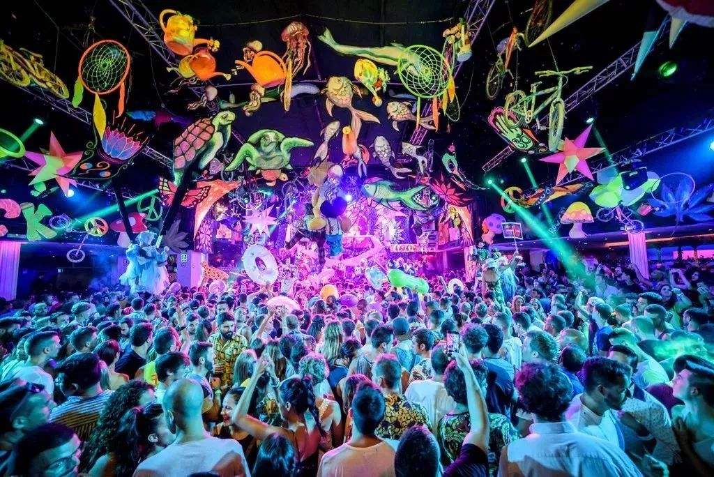 怎么办,小编好想住在ibiza夜夜笙歌