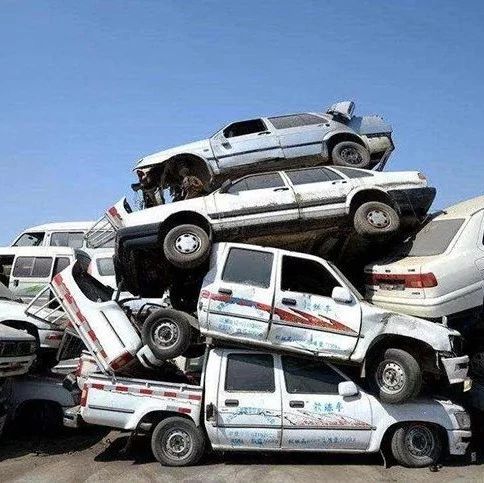 交警：严抓逾期年检车！后果不止扣分罚款这么简单