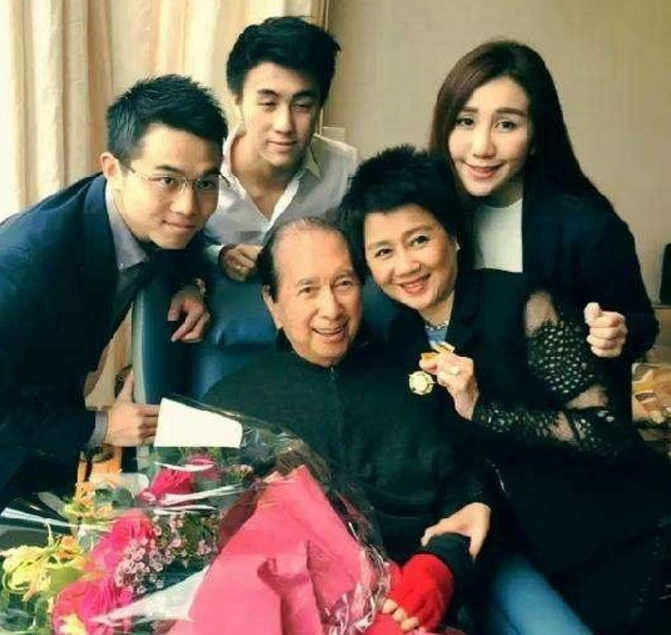 是要半生富贵还是要孩子健康成长赌王四太回忆让人深思
