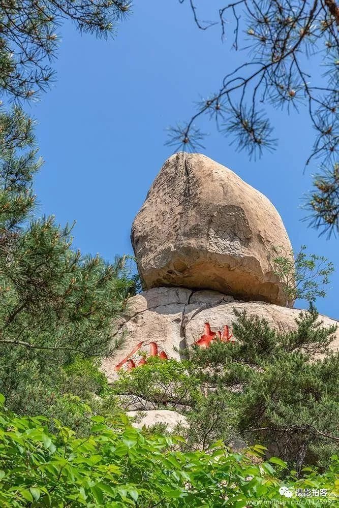 在青岛仰口看山,看海,看石刻