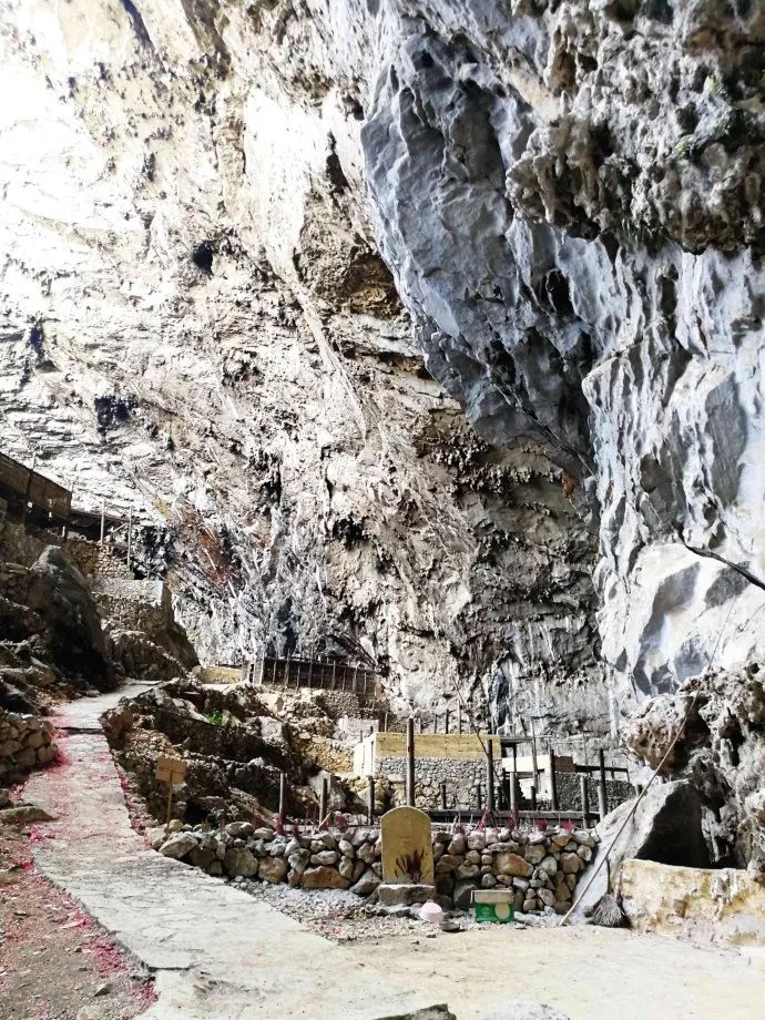 云南游3--峰岩洞《天下第一奇村》