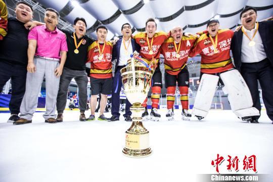 广东冰球创造历史 勇夺全国锦标赛冠军
