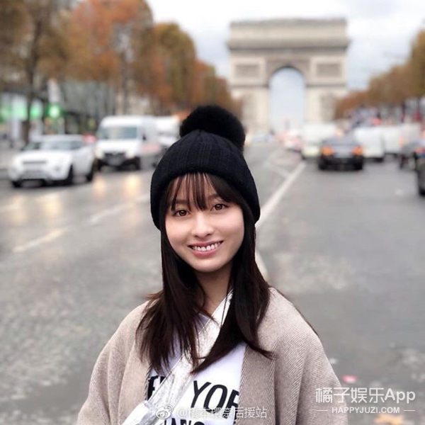 她如果是国内女星，估计会天天被嘲吧…