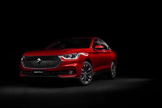 专造神车的宝骏，再曝光2款全新车型，挂钻石标，涵盖轿车与SUV