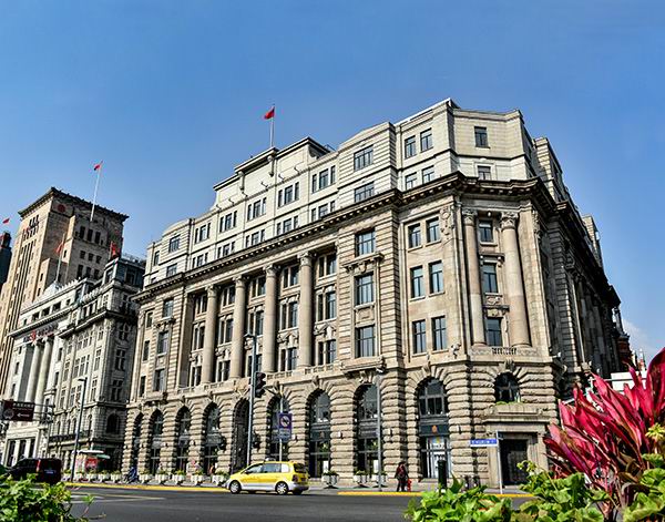 在外滩看油画家笔下的上海老建筑，久事美术馆展建筑风景油画