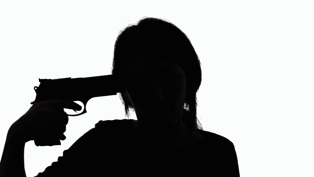 "我开枪杀了结婚42年的妻子,但我是个好人"