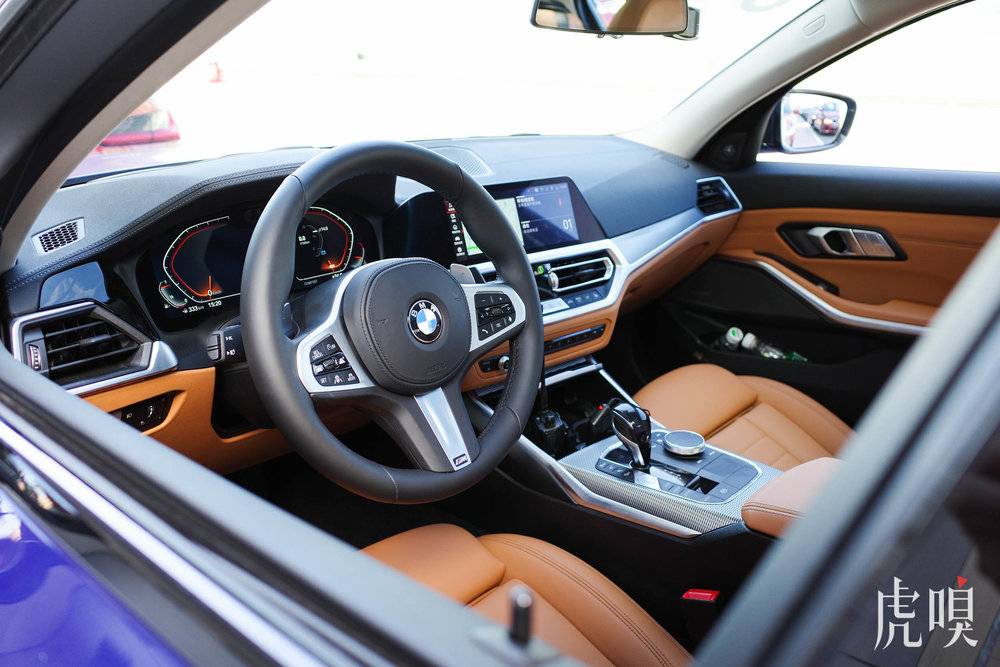 沸腾了 44 年，新 3 系想静静