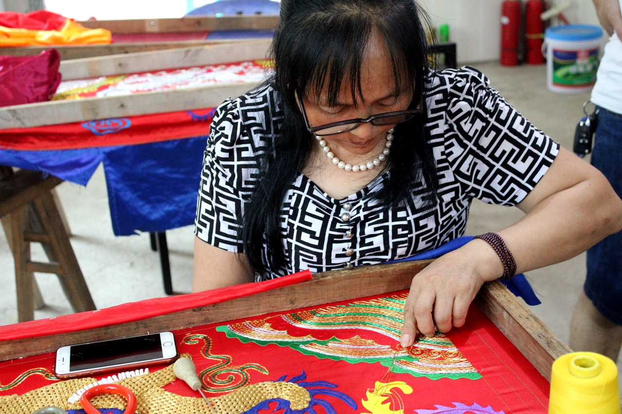 “国潮”当道——中国刺绣的发展与未来 - 知乎