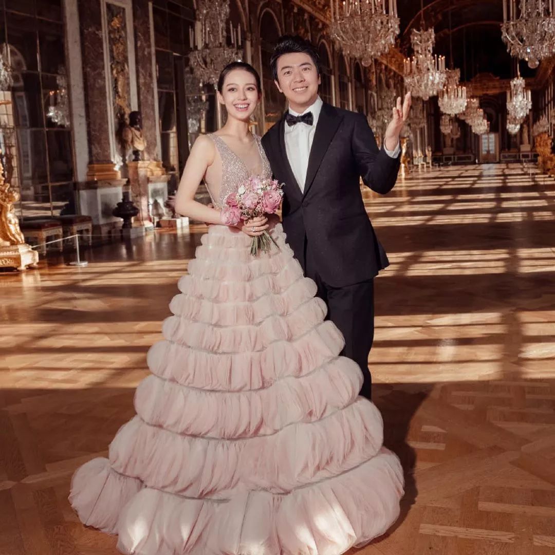 郎朗混血颜老婆生图这么能打现实白富美说的就是她吧