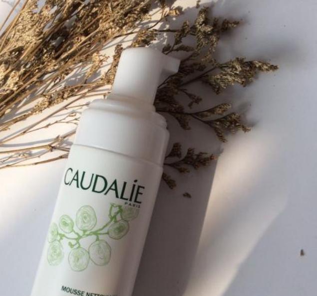 什么氨基酸洗面奶温和控油还美白?推荐适合敏感肌使用的清洁产品