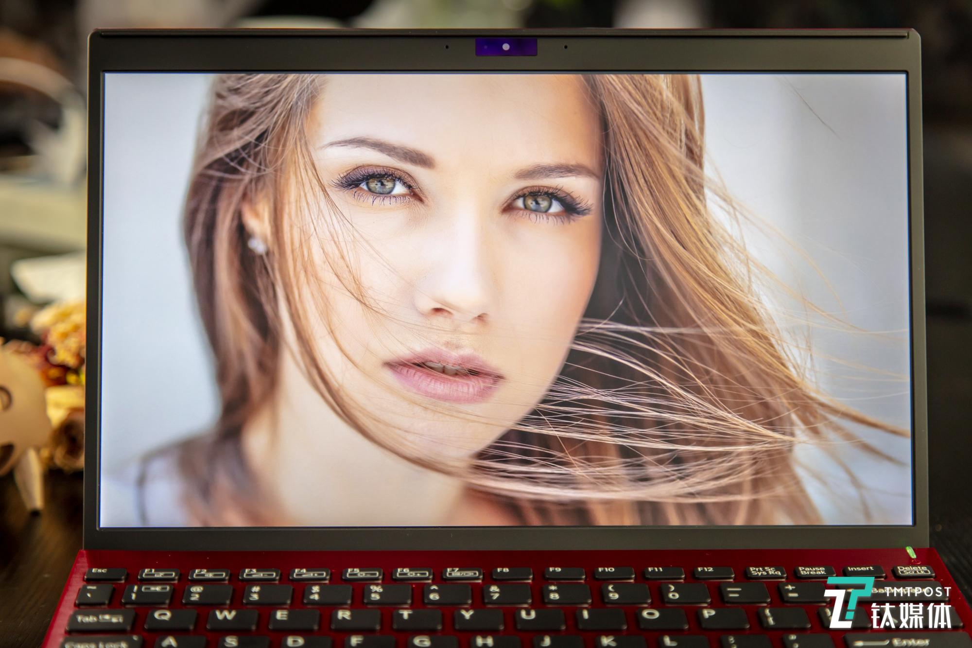 不为轻薄小巧妥协的生产主力，VAIO SX12耀世红限量版评测 | 钛极客